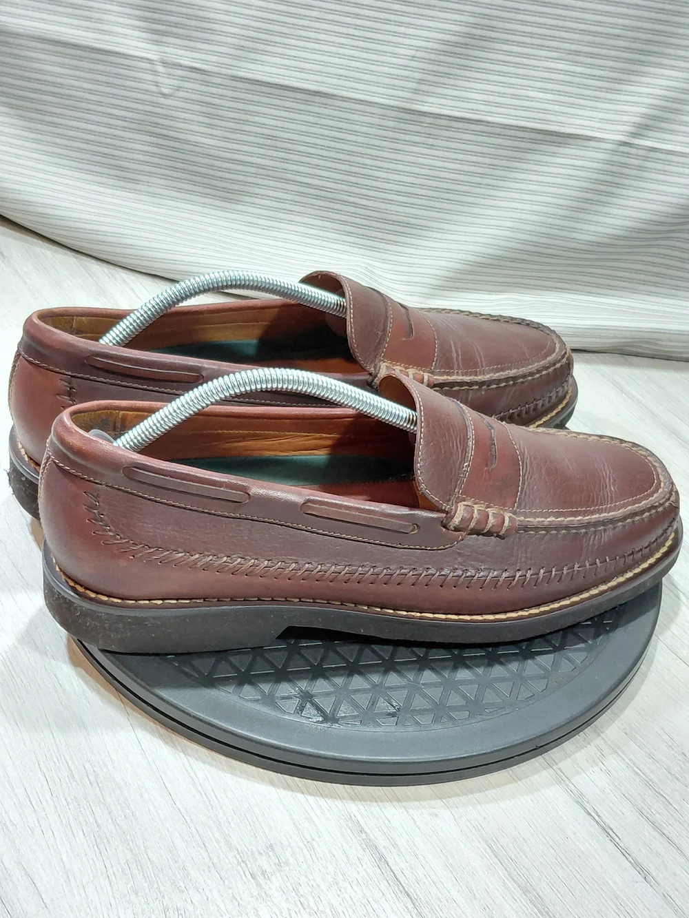 H.S. Trask Men's Brown Leather Penny Loafers, Classic Slip On Moccasin SIZE M11